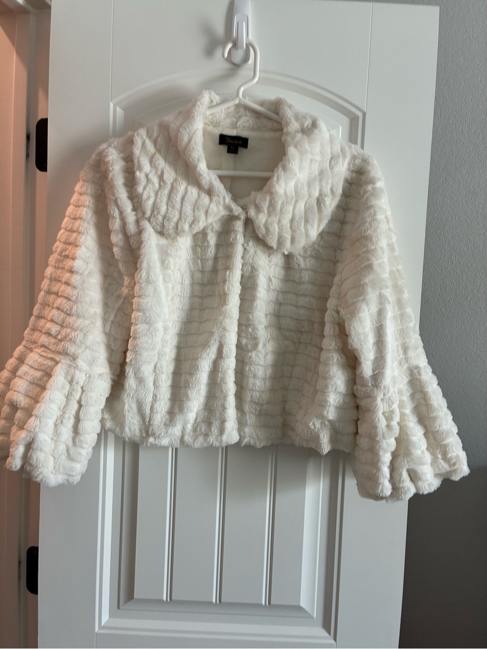 Cozy womens Cream Faux Fur Jacket with Peter Pan Collar